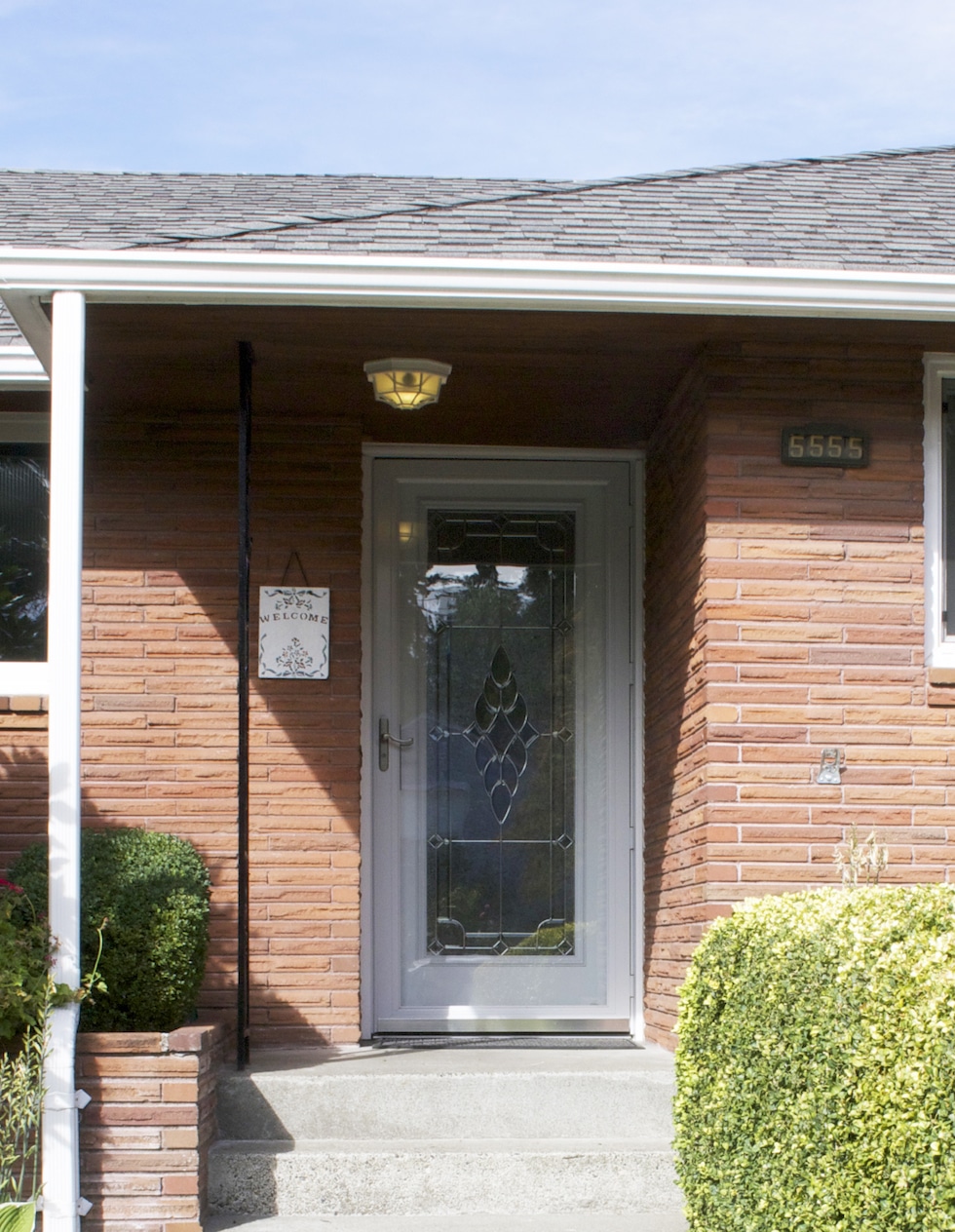 Transforming a 1950s Brick Ranch to a Charming Coastal Cottage - Before & Afters