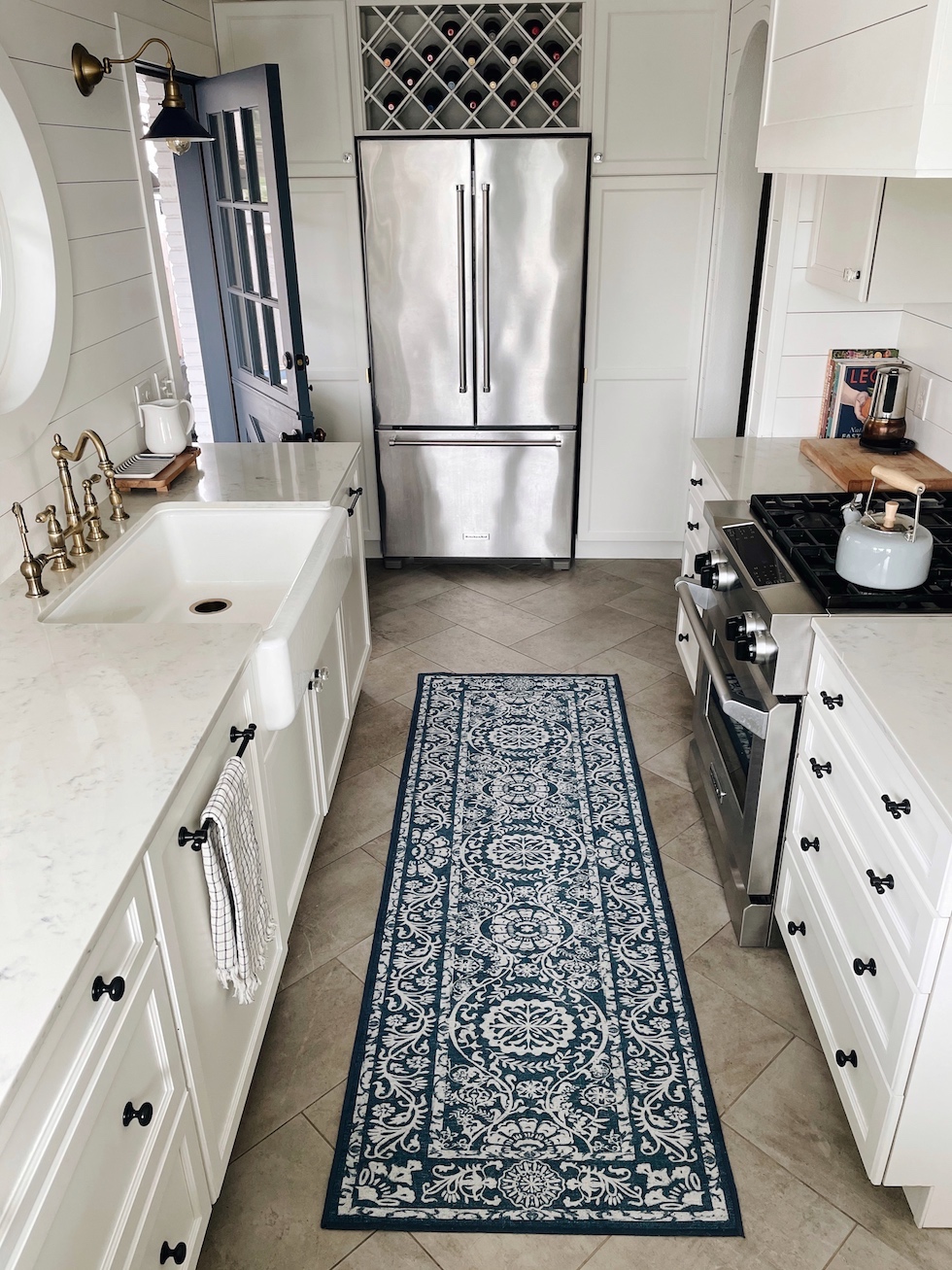 https://theinspiredroom.net/wp-content/uploads/2021/03/farmhouse-sink-kitchen-ruggable-runner-rug.jpg