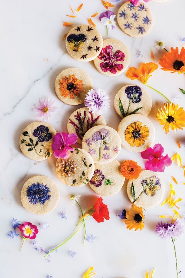 How to decorate your food with edible flowers