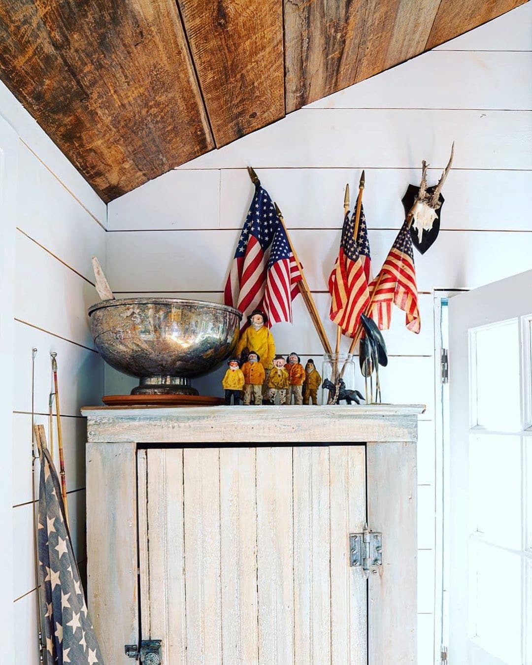 Flags in Decor + Memorial Day Weekend