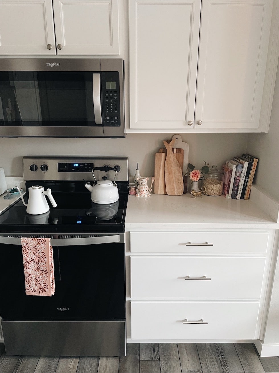 5 Small Apartment Kitchen Tips & Ideas: Make it Your Own