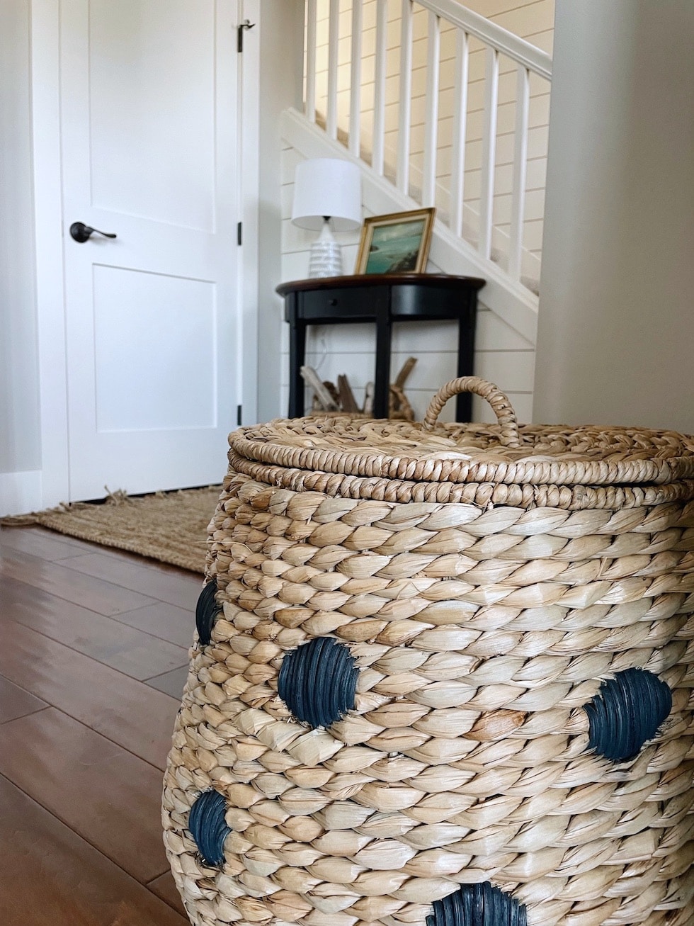 https://theinspiredroom.net/wp-content/uploads/2021/10/woven-lidded-basket-blue-polka-dot-serena-lily-4.jpg