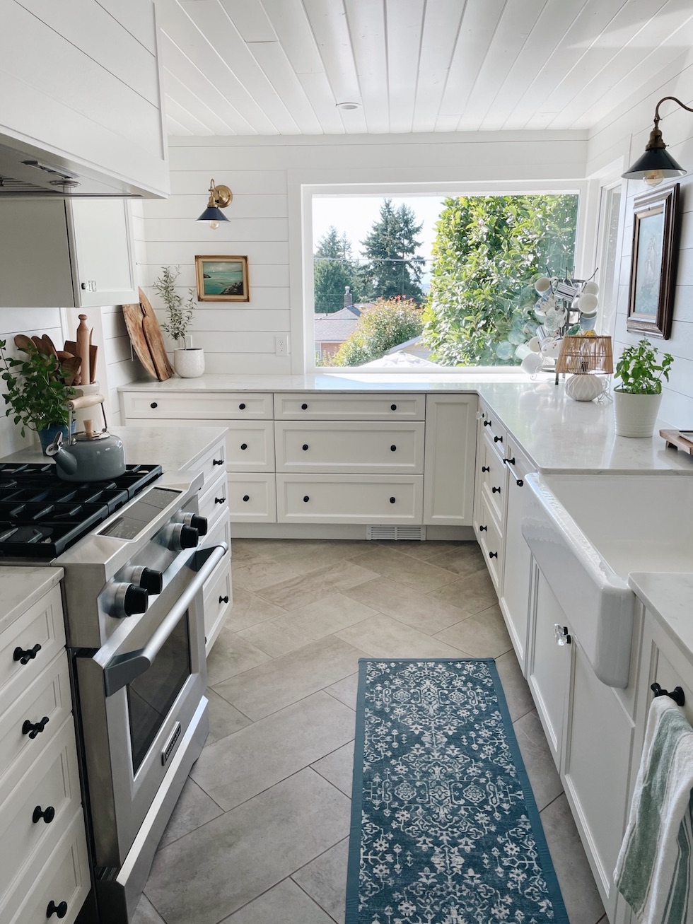 Modern Farmhouse Kitchen Makeover Reveal - Micheala Diane Designs