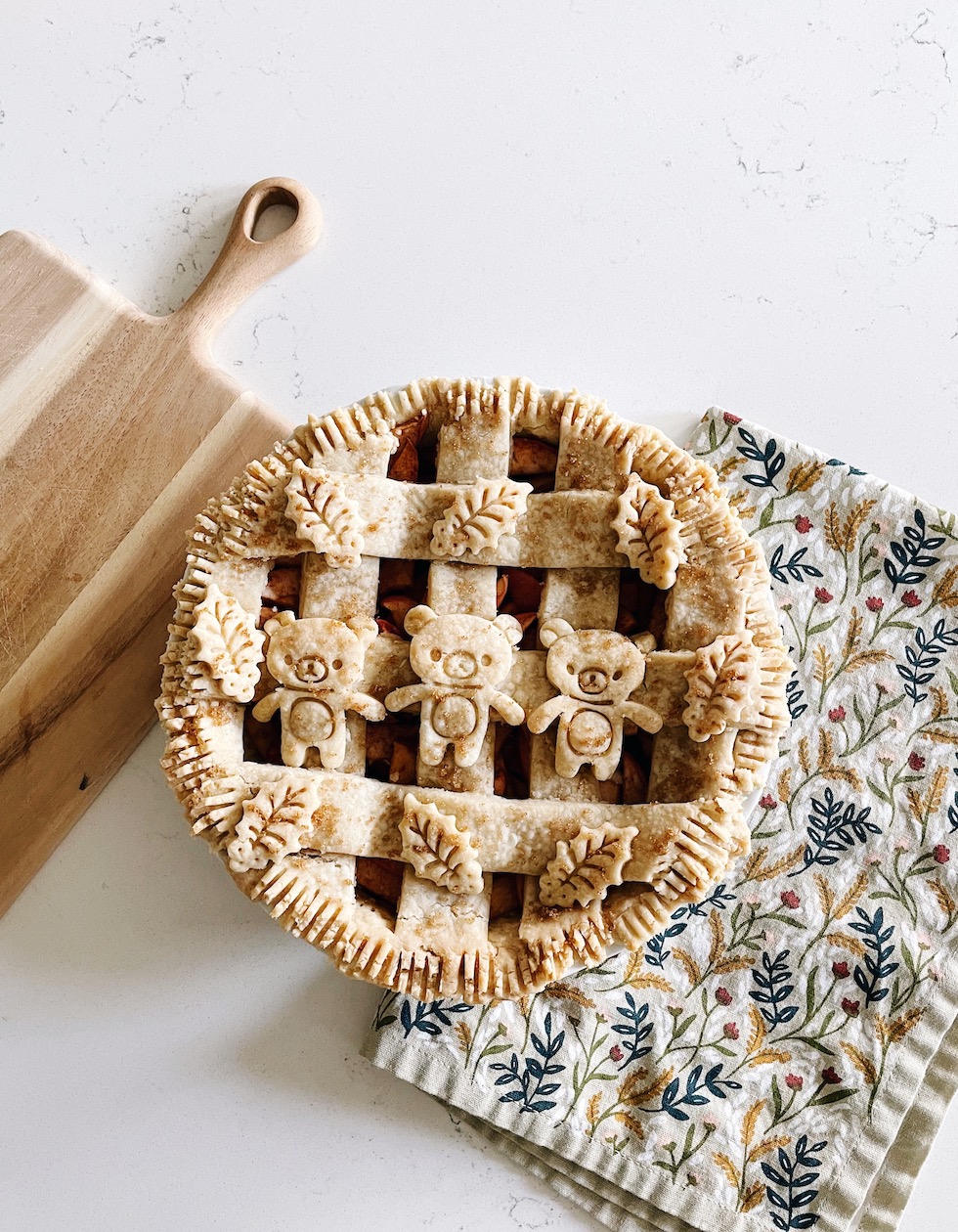 Pretty Pies, Baking Tools and Cookbooks (+ Video)