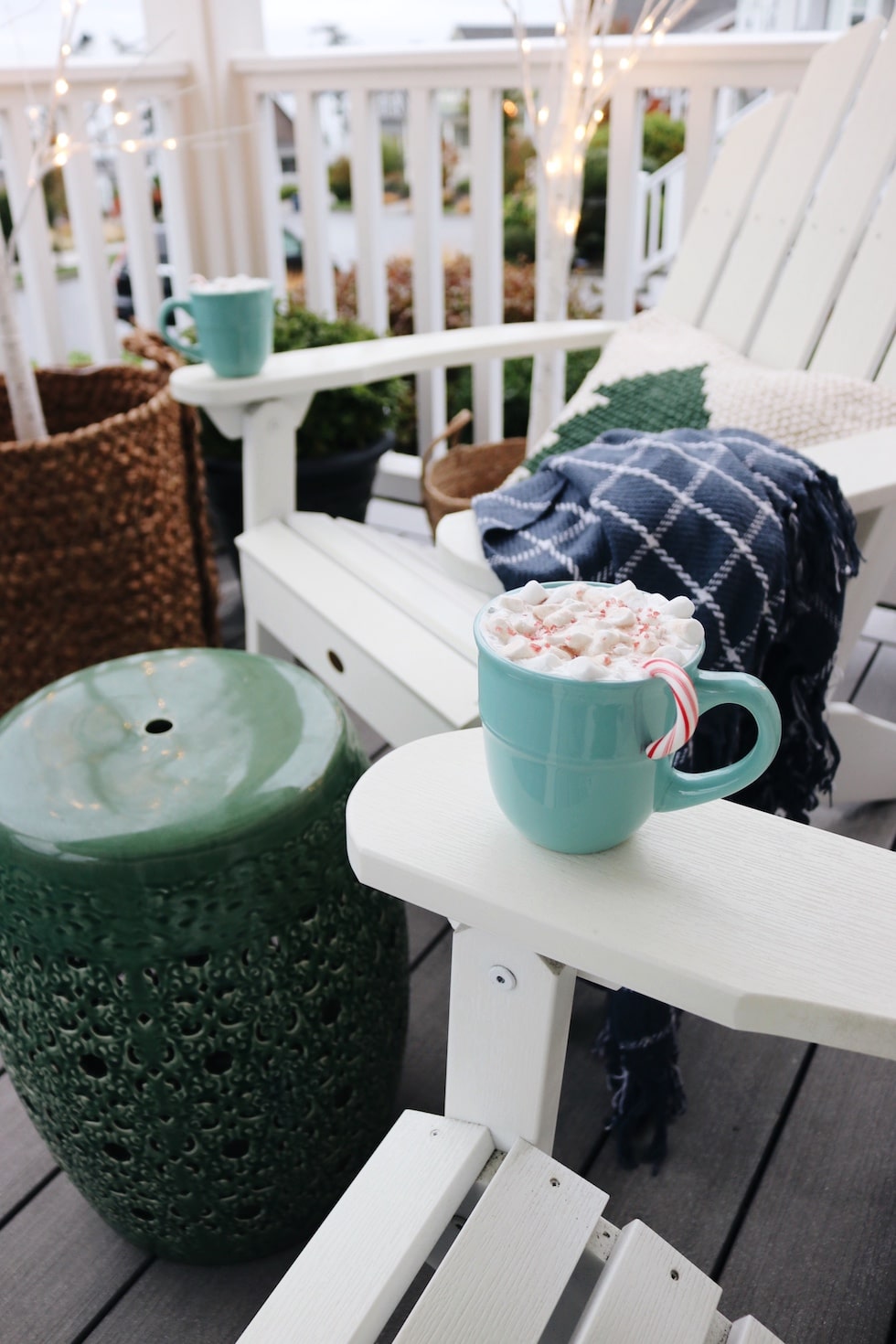 A Simple Winter Front Porch (+ My Method for Christmas Decorating that Won't Feel Overwhelming)