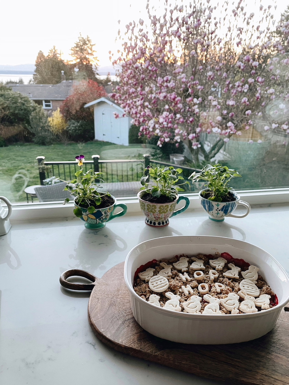 Simple Strawberry Crisp Recipe with Easter Pie Crust Cutouts