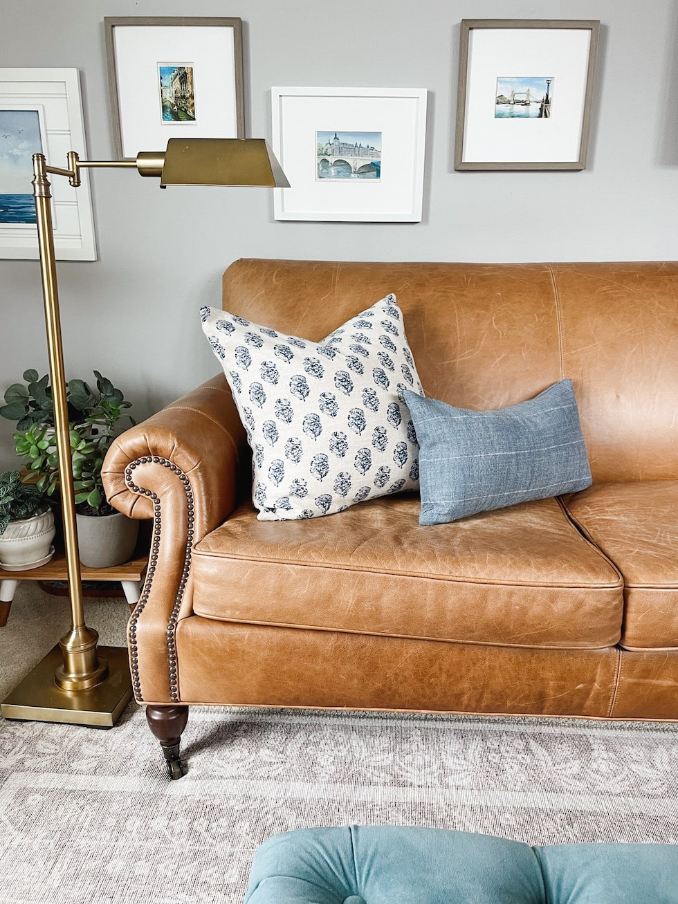 How to Pick Decorative Pillows That Go Together (5 tips on style, pillow inserts and saving money!)