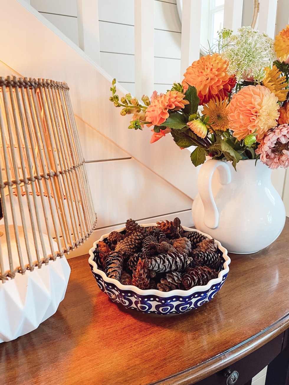 How to make scented pinecones #falldecor #falldecorideas #falldecordiy