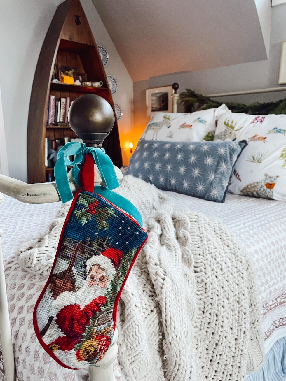 Whimsical Winter Bed for Guests: Little Bits of Progress in The Snug