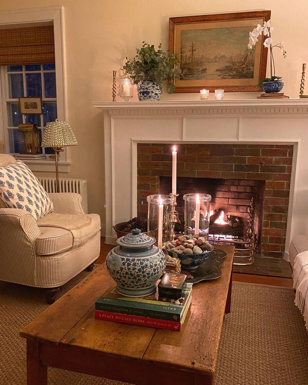 Cozy Winter Fireplace Decorating: Sunday Strolls & Scrolls