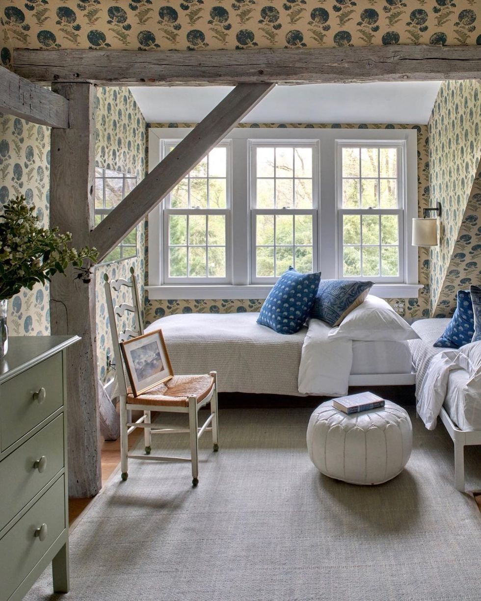 5 Lovely Rooms with Wallpaper: Sunday Strolls & Scrolls