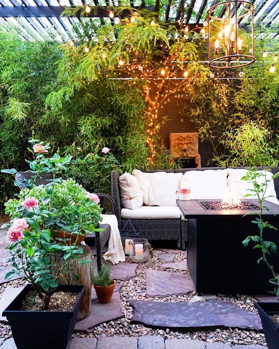 5 Inviting Outdoor Spaces: Sunday Strolls & Scrolls