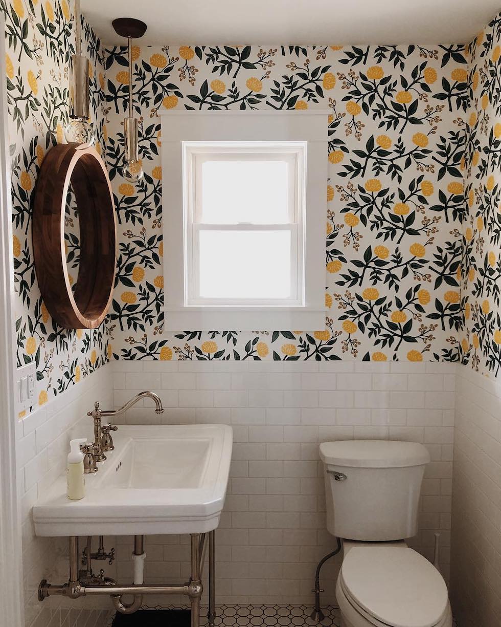 5 Lovely Rooms with Wallpaper: Sunday Strolls & Scrolls