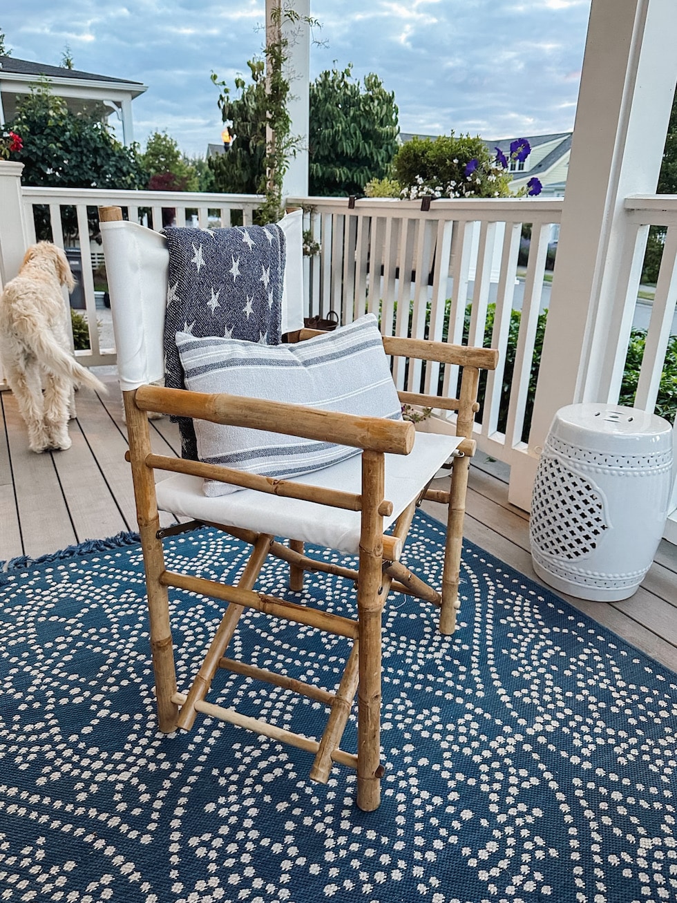 Small Space Coastal Decorating: Bamboo Folding Chairs + Tray Tables!