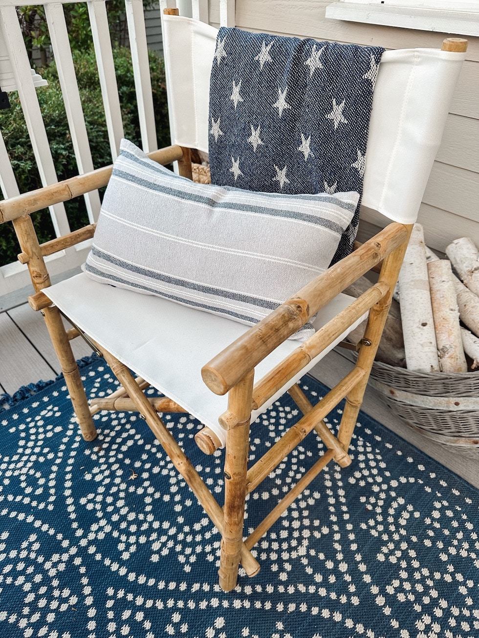 Small Space Coastal Decorating: Bamboo Folding Chairs + Tray Tables!