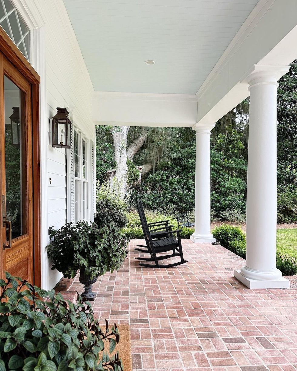 Blue Porch Ceilings {Sunday Strolls & Scrolls}