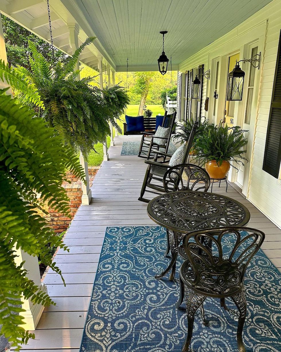 Blue Porch Ceilings {Sunday Strolls & Scrolls}