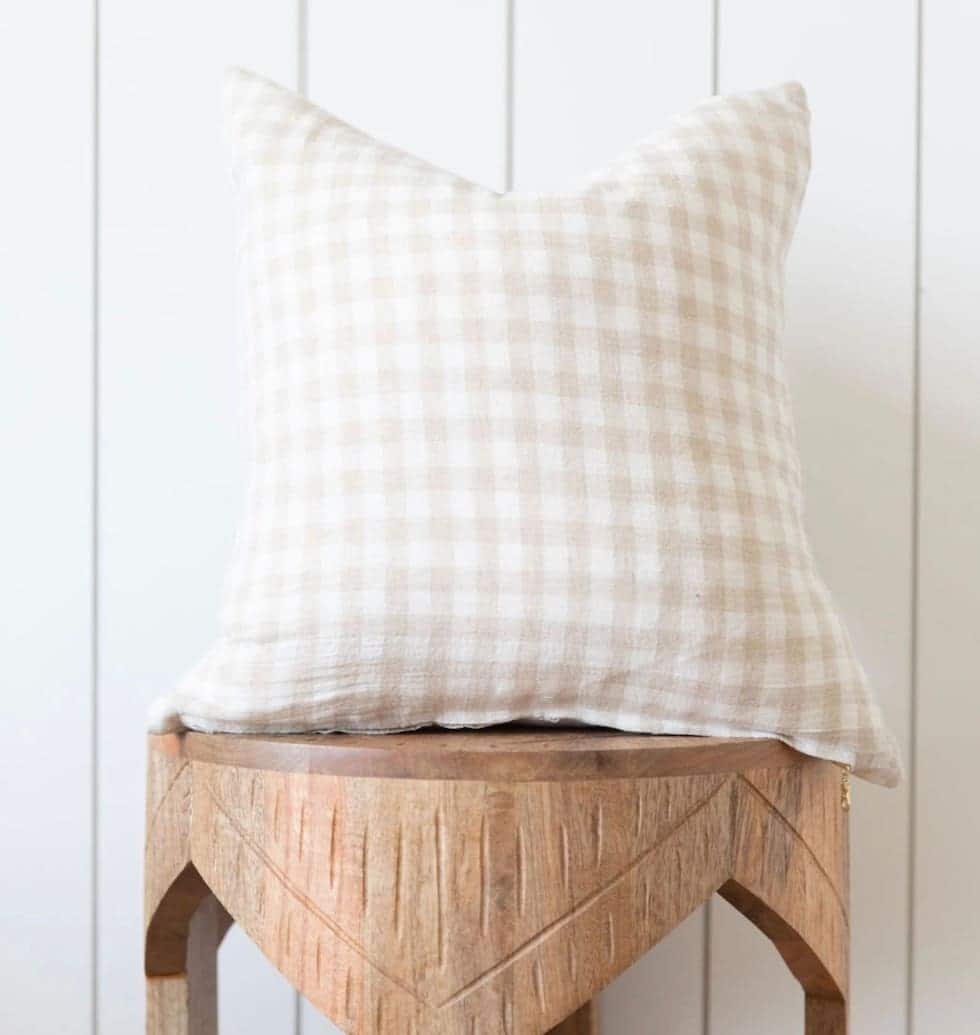 Coordinating Fall Pillow Combinations + Neutral Pillows for Any Season
