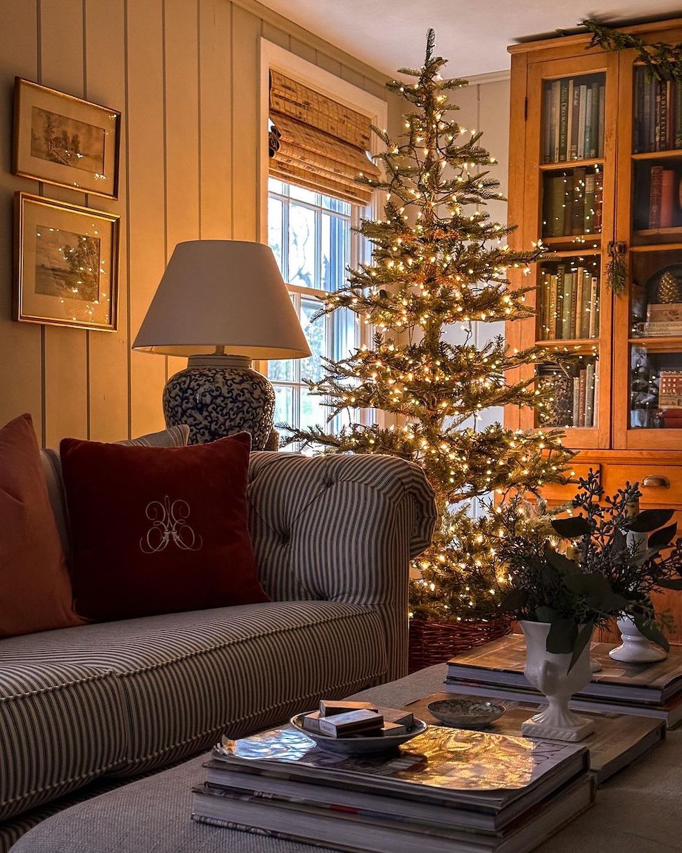 5 Cozy and Magical Christmas Rooms: Sunday Strolls & Scrolls