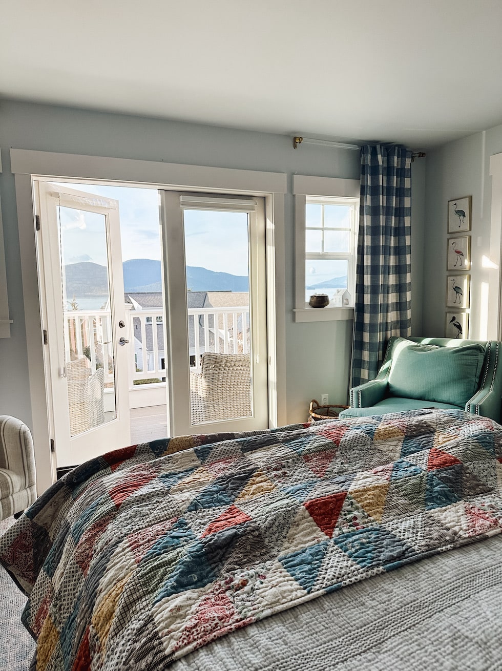 Spring Bedroom: Coastal Grandma Style