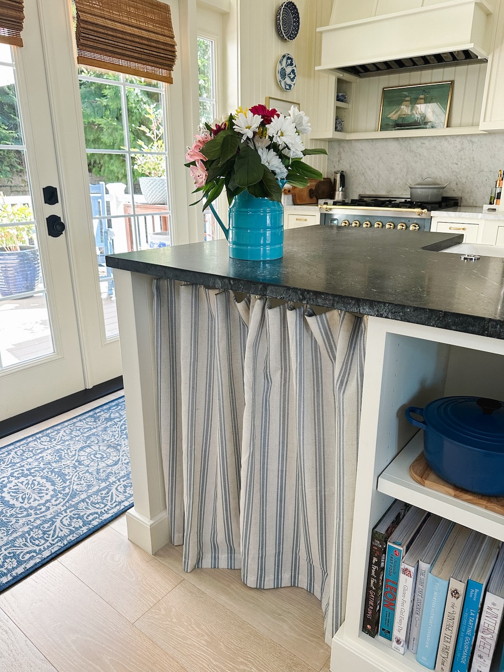Striped kitchen cafe curtains and how to hang a rod without tools