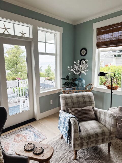 Nancy Meyers Coastal Cottage Style: 8 Ways to Get the Look - The ...