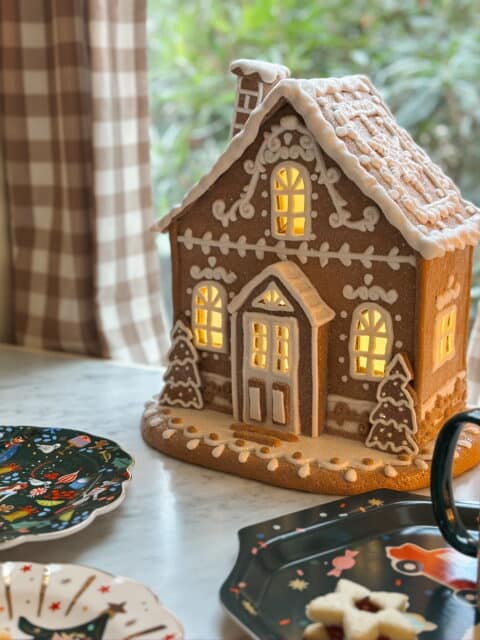 A Gingerbread House for the Kitchen - The Inspired Room