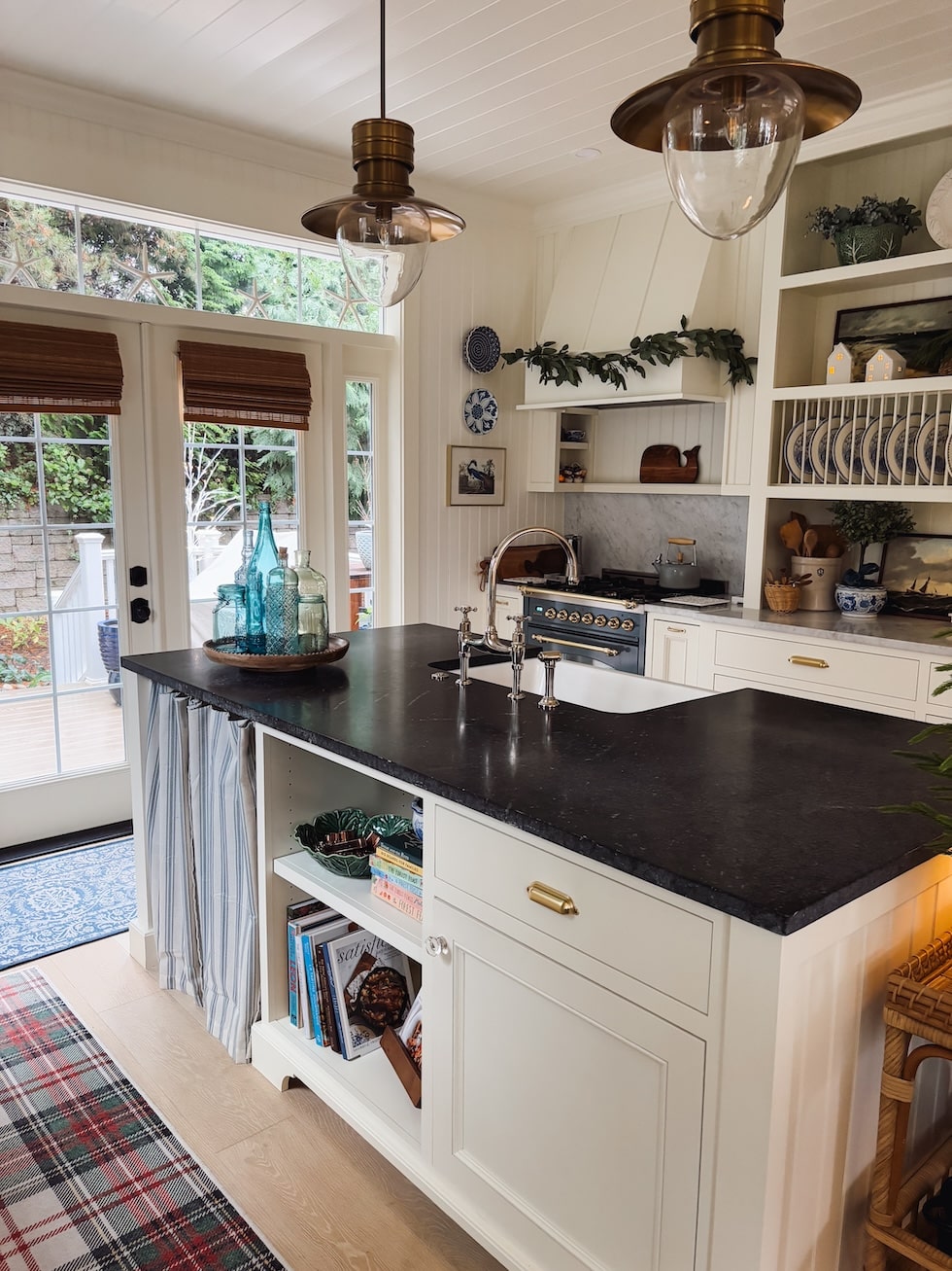 coastal cottage soapstone counters kitchen island christmas decorating the inspired room