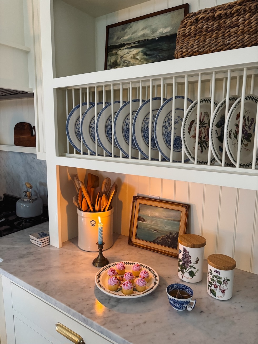 dish rack cozy cottage kitchen the inspired room