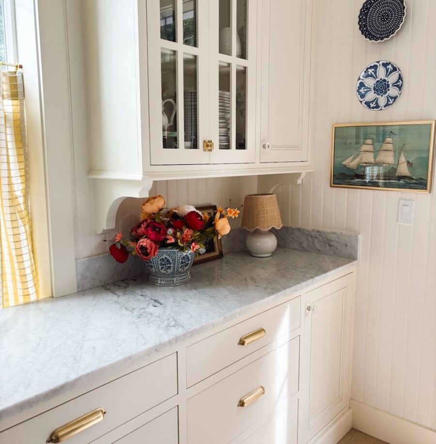 How to Hang Plates on the Wall