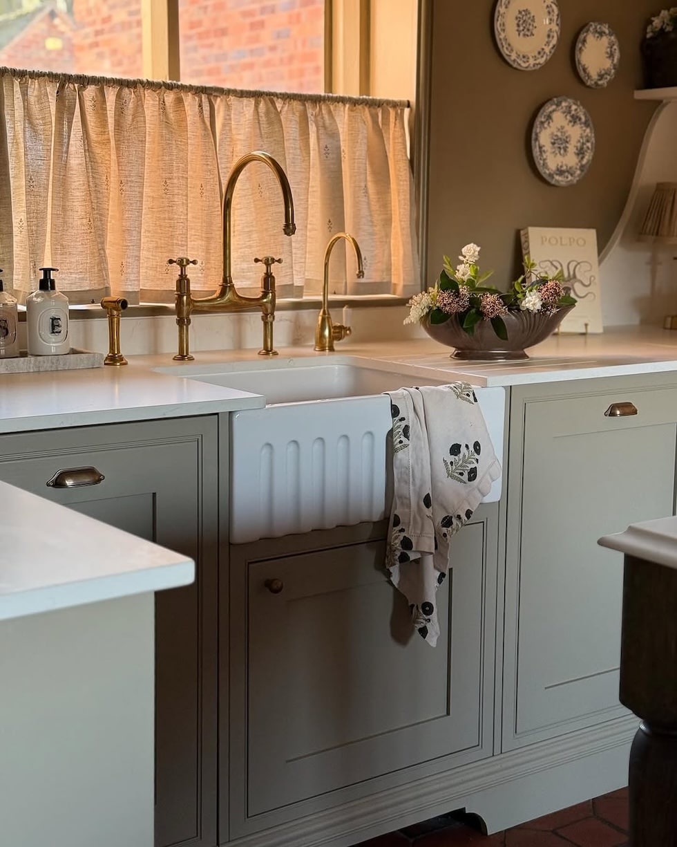 cottage kitchen inspiration farmhouse sink cafe curtain