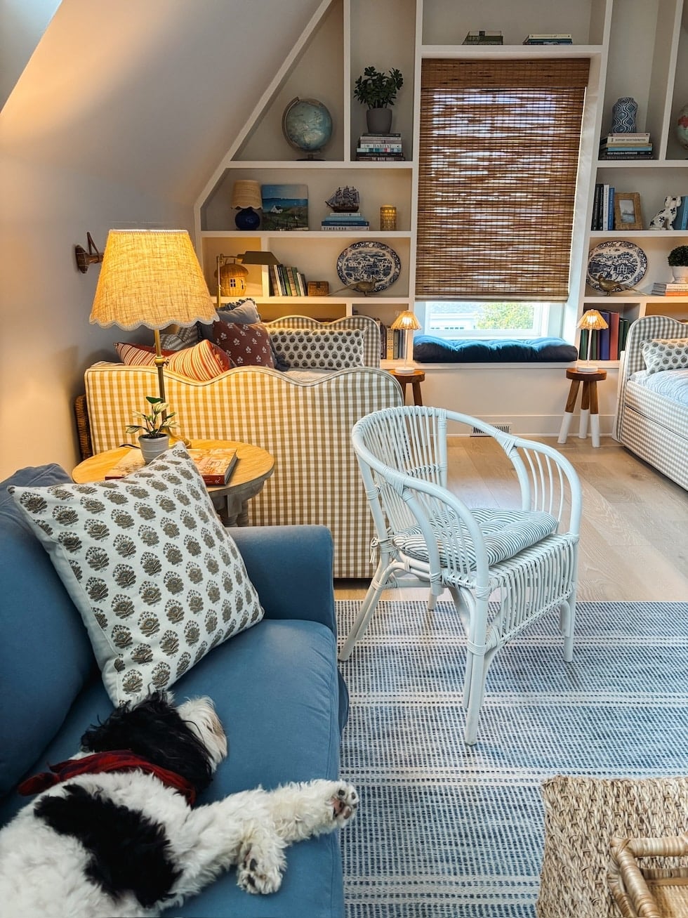 flex-space-guest-room-living-room-daybed-trundles-the-inspired-room